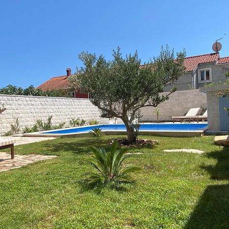 Villa Mediterra Garden&Pool Bol Exterior foto